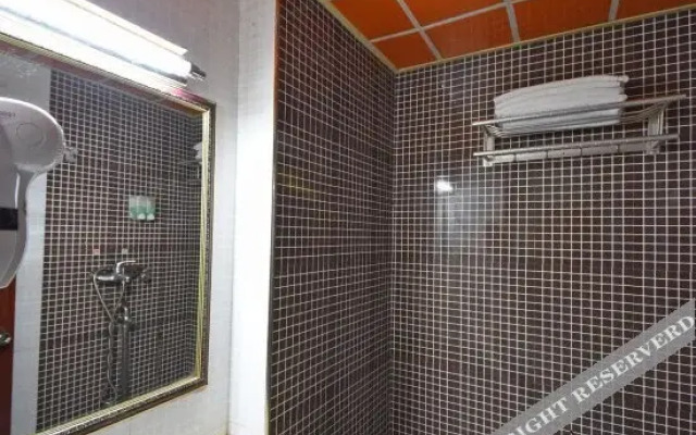 Huaxi Motel