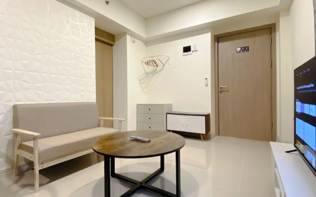 Restful And Modern Look 2Br At Meikarta Apartment