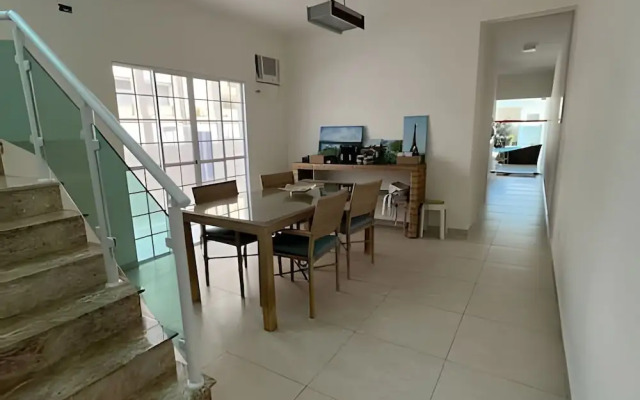 Casa com piscina em Boraceia