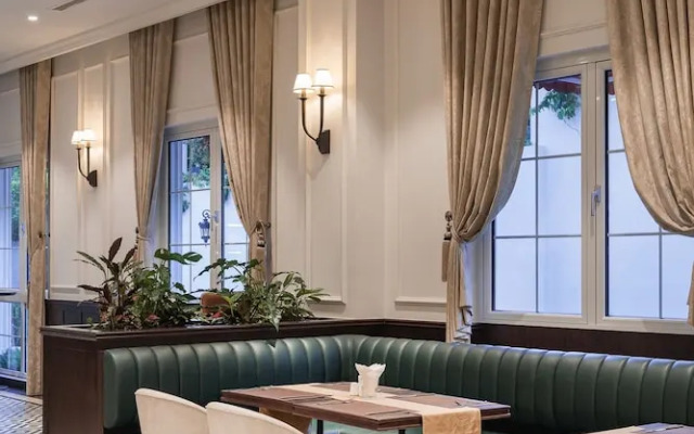 Golden Sun Hotel - Dalat