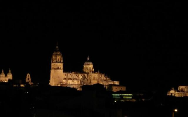 Hotel Ele Puente Romano