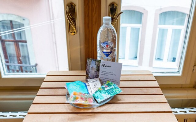 Cozy Flat Near Trendy Attractions in Balatfatih--