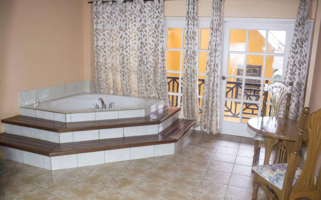 Oceans Salybia Nature Resort & Spa