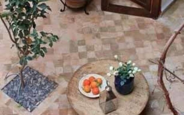 Riad Honey