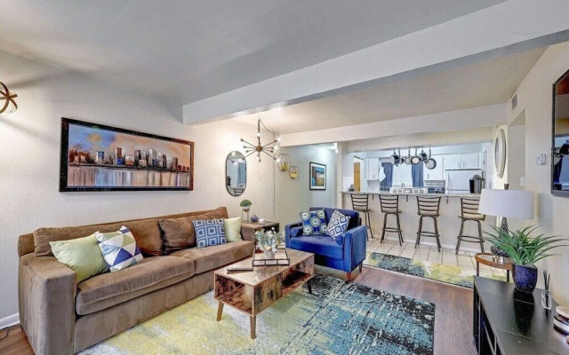 Centrally Located in Historic Tarrytown