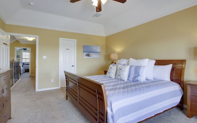 Beach Retreat 4 Bedrooms 2.5 Bathrooms Home