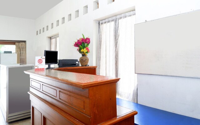 Hotel Pura Puspa Rosa by OYO Rooms