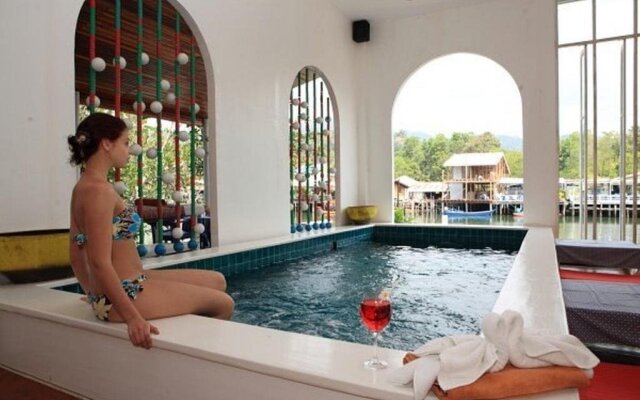 Watercolours Boutique Resort