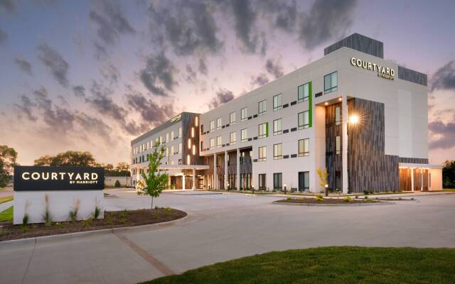 Courtyard by Marriott Ames