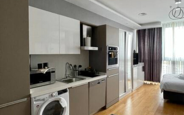 bati: 307 · Studio Apartment near Mall of Istanbul
