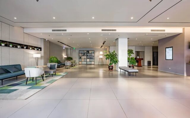 Ease Hotel (Donggang North High-speed Railway Station)