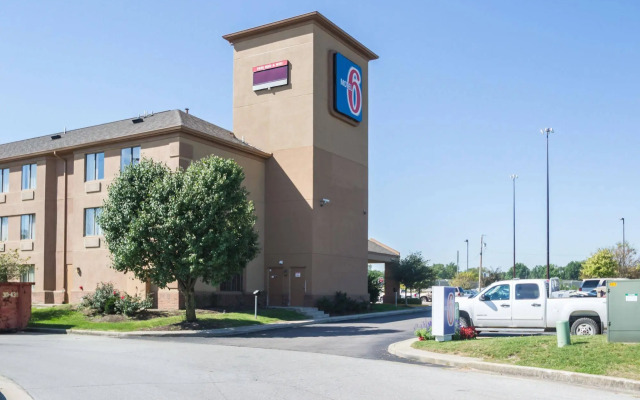 Motel 6 Indianapolis, IN - Airport