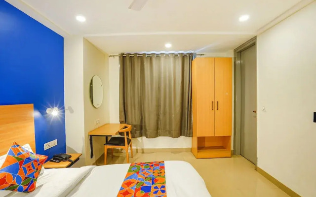 Fabhotel Moon