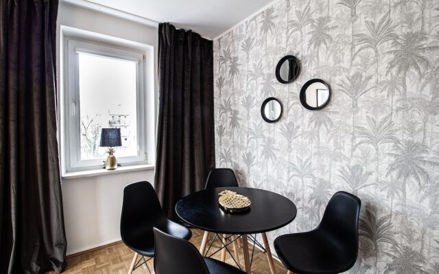 Saska Kepa Velvet Apartment