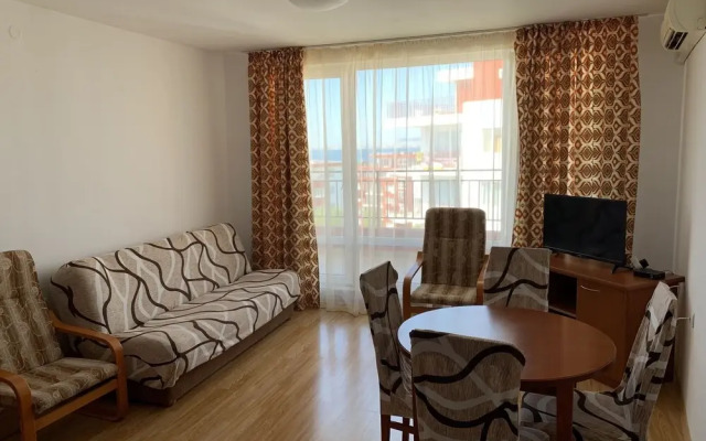 kalina private apartments in Marina View