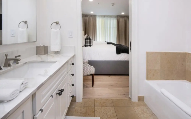 Ritz Carlton Vail #314 3 Bedroom Condo