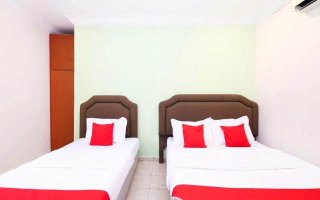 OYO 775 Hotel Sahara Inn