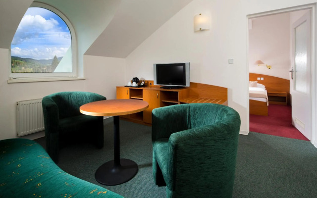 Spa Resort Libverda - Hotel Lesni Zatisi
