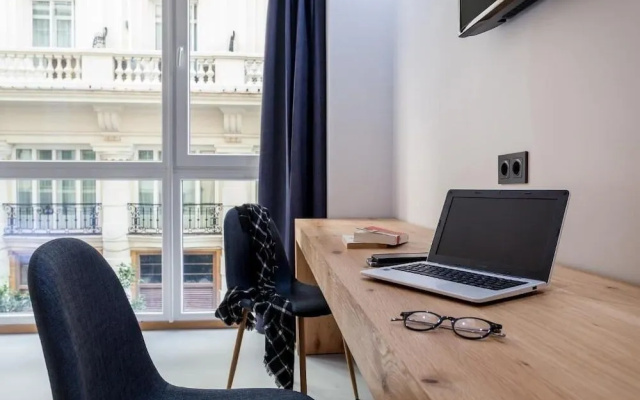 Nalu Valencia Boutique Rooms