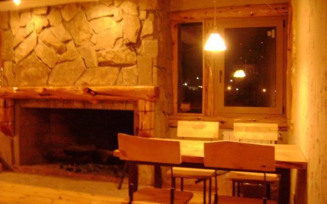 Ruca Pehuen Eco-Lodge De Montaña