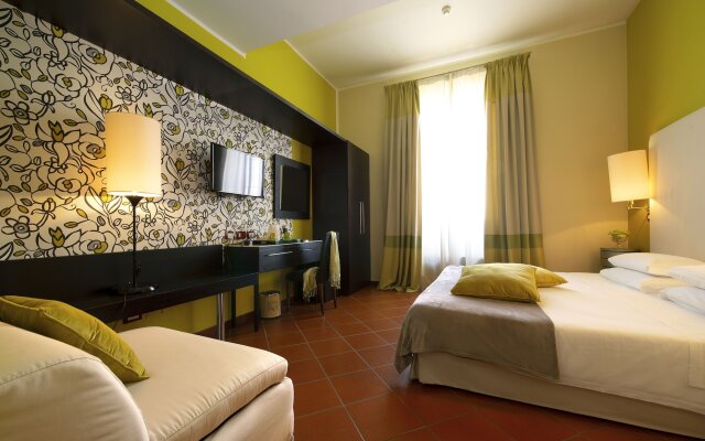 De La Pace, Sure Hotel Collection by Best Western