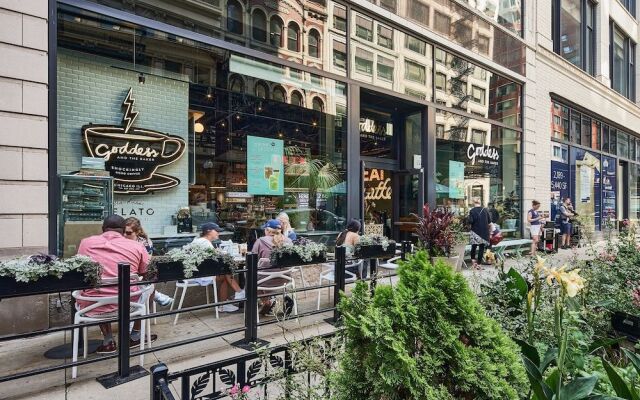 Sonder by Marriott Bonvoy Jewelers Row Apartments Millenium Park