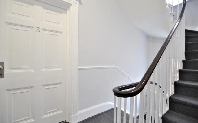 Albion Street Serviced Apartments