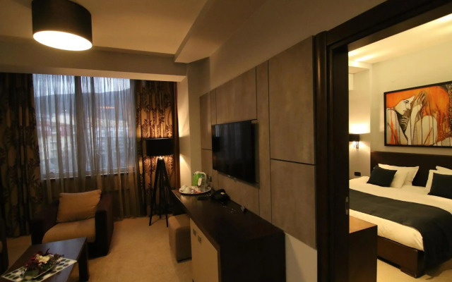 Queen's Hotel