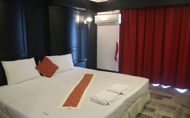 SOHO Rooms Patong