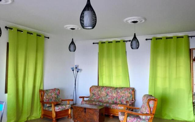 Costa Este House