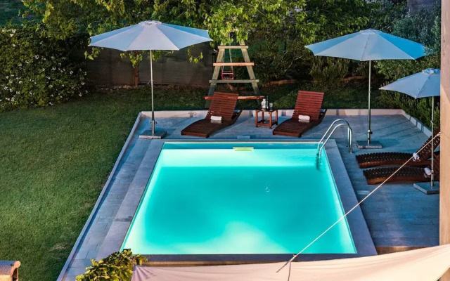 Apartment With Private Pool in Pula