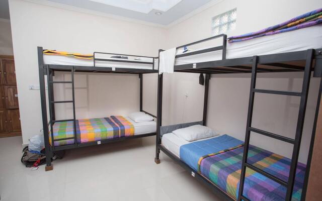 Puji Bungalow & Hostel