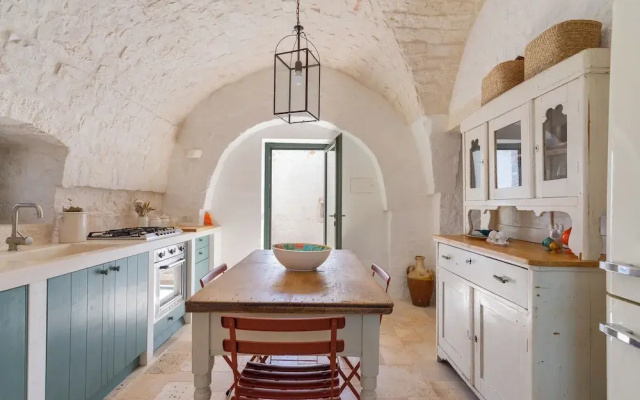 Trullo Pietra Rossa with Pool by Wonderful Italy