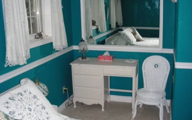 Betty & Tony's Waterfront B&B