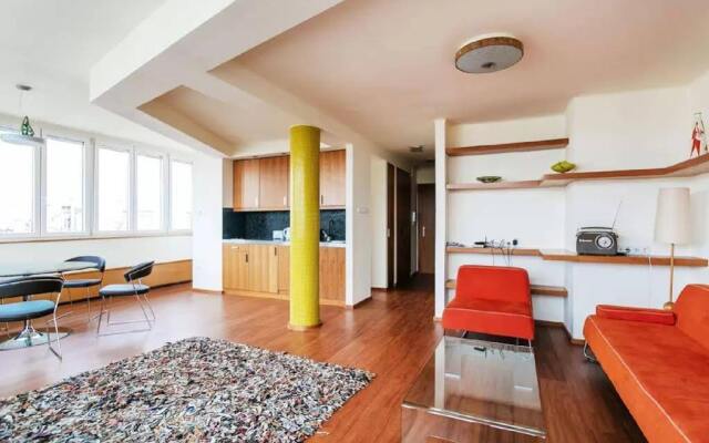 Fascinating View Apartment