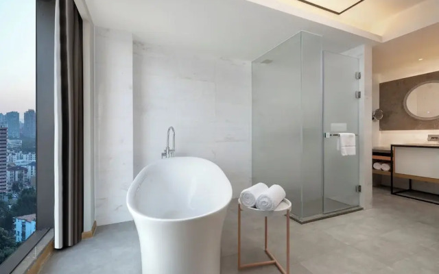Hilton Garden Inn Xiamen Bailuzhou Park