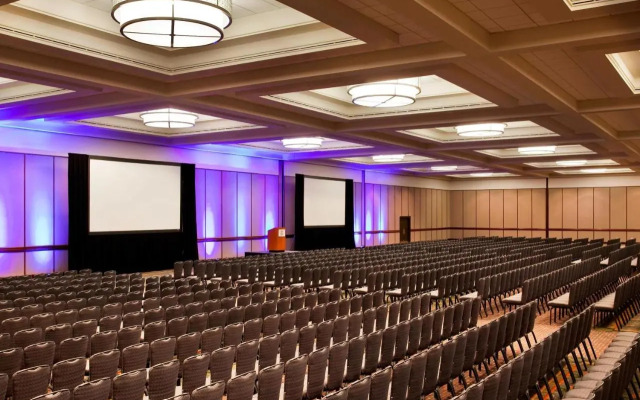 Hyatt Regency Crown Center