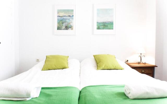 Archeros Suite by Valcambre