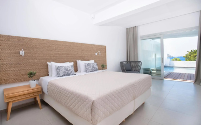 Manoulas Beach Mykonos Resort