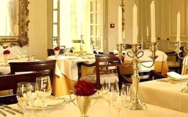 Chateau Le Mas De Montet