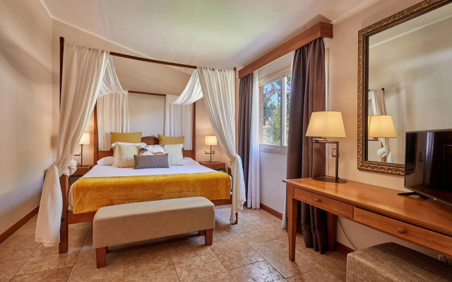 Pula Suites Boutique Resort