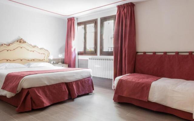 Ca' San Trovaso - 6 Rooms
