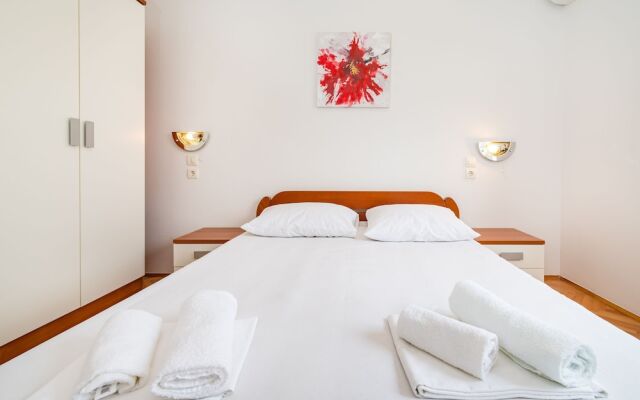 Room in Guest Room - Private Room Near Center 6