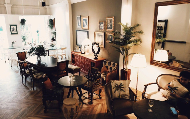 Adler Hostel