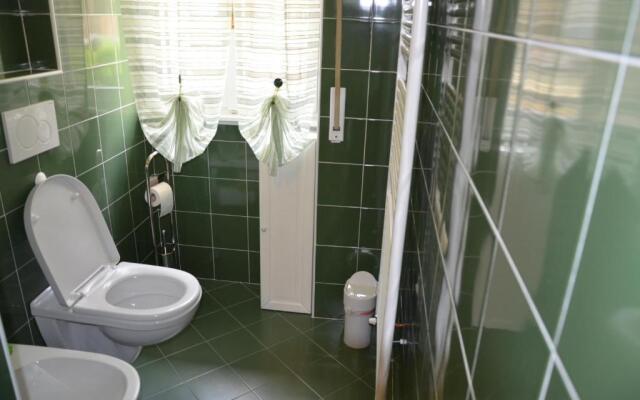 Green Apartment