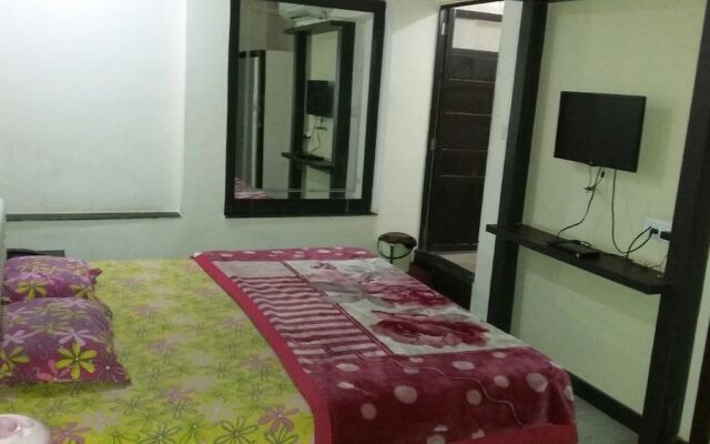 Hotel Divya palace & Restaurent