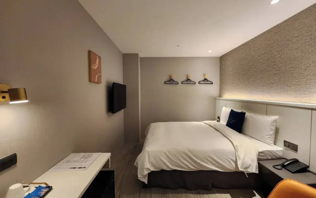 Fun Stay Inn Ximen