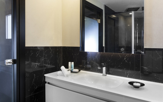 Play Seaport Suite Hotel Tlv