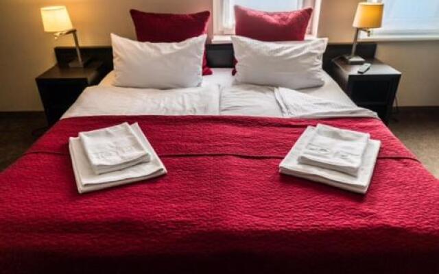Comm Hotel