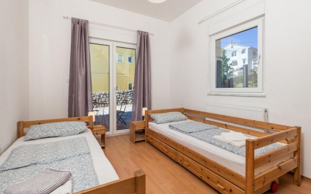 Amazing Apartment in Kastav With Jacuzzi, Wifi and 2 Bedrooms